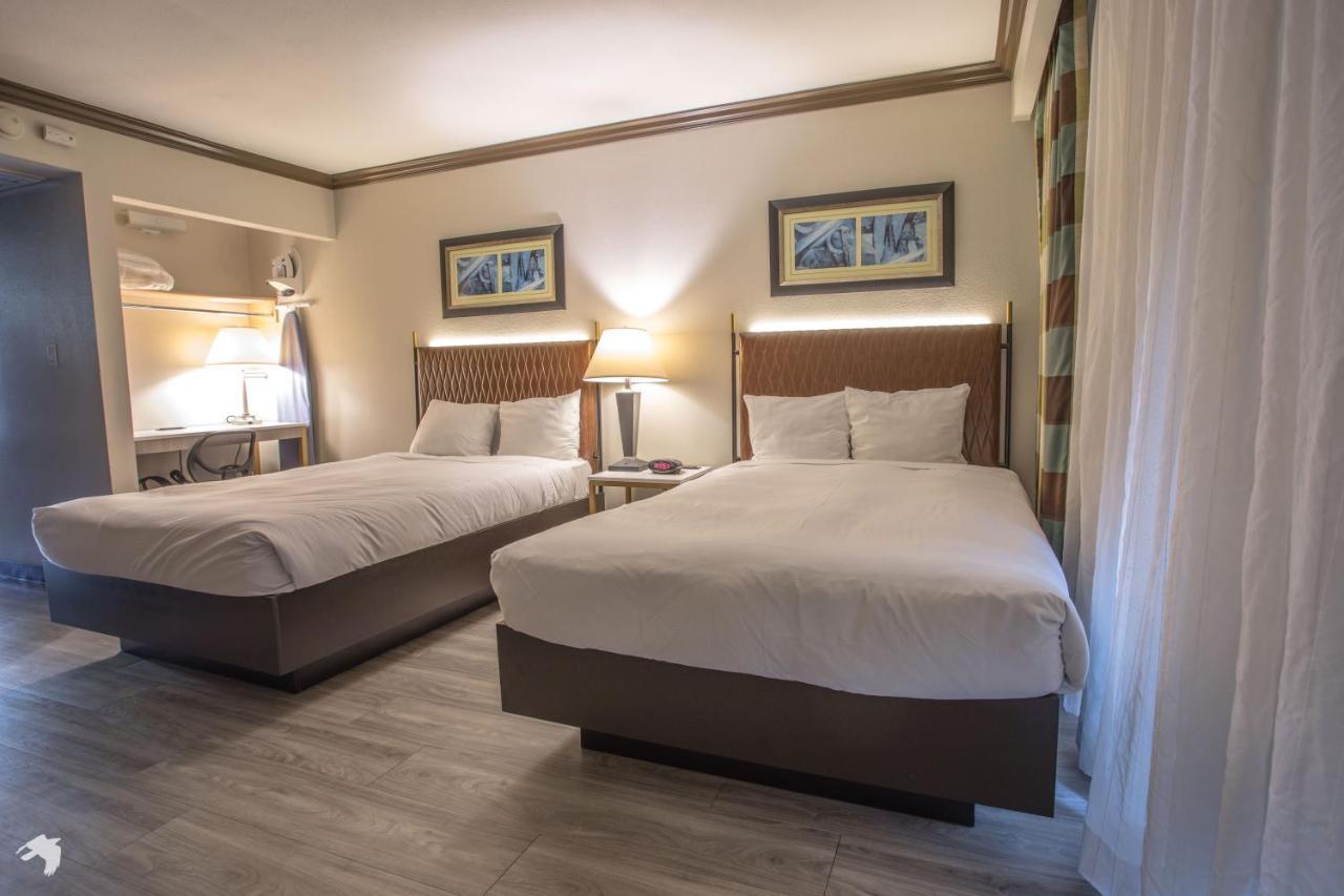 Vanllee Hotel Covina Exteriér fotografie