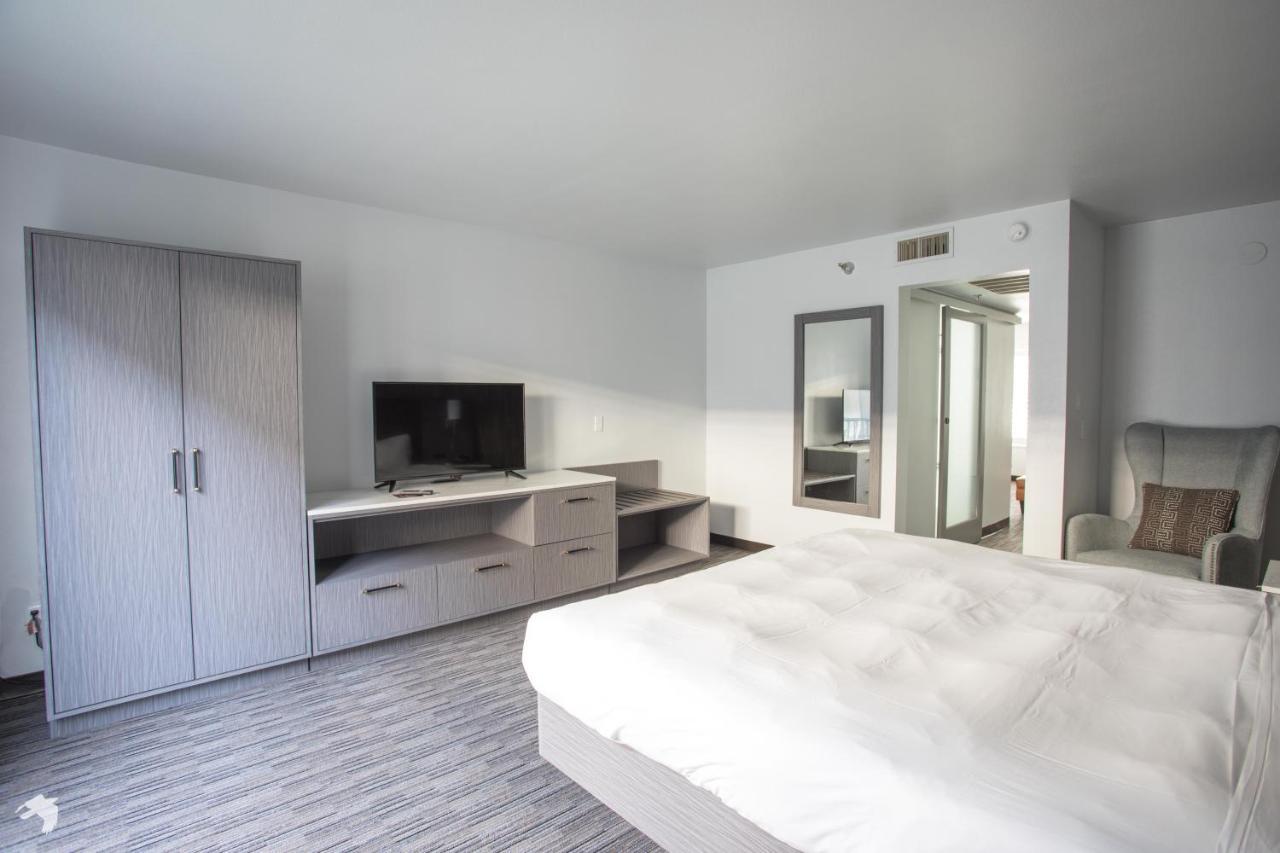 Vanllee Hotel Covina Exteriér fotografie